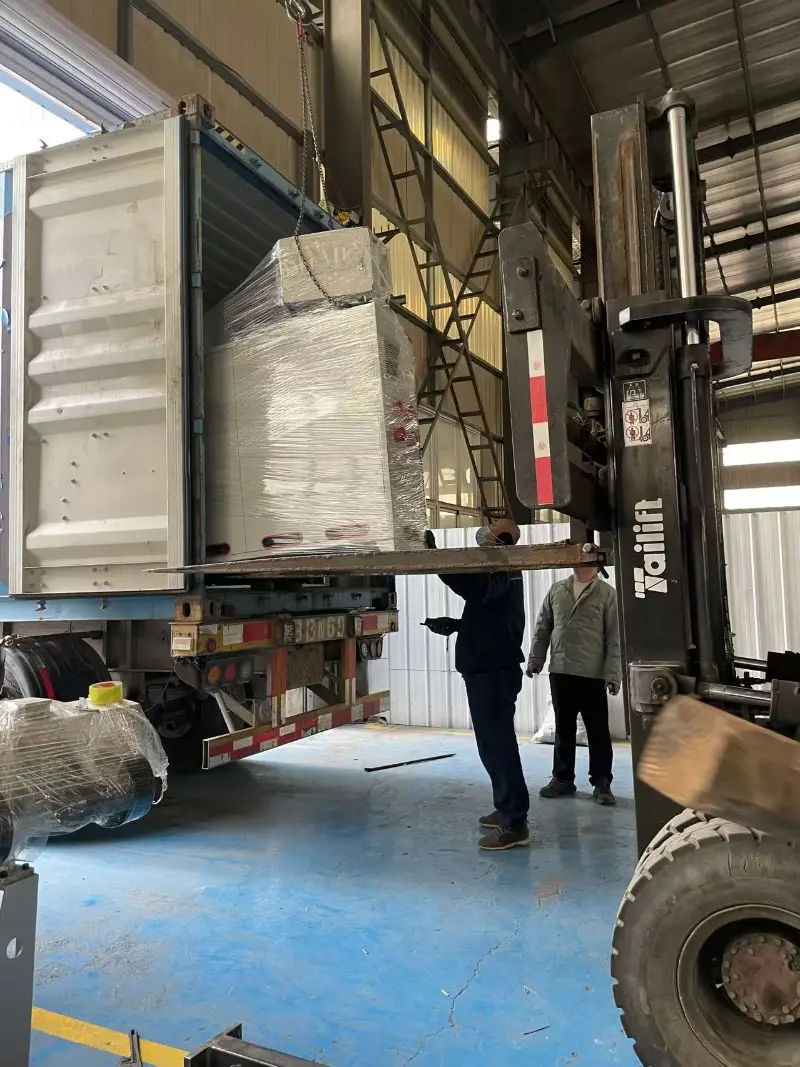 La première livraison de 2026 est sortie ! Les machines Comrise entrent en service pendant l’année du cheval