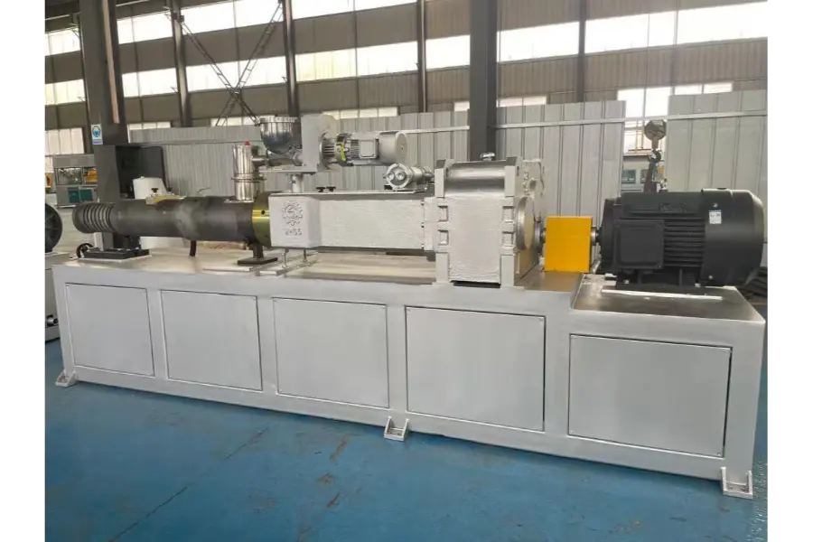 Lignes de production de tuyaux en PVC : Comrise lance une nouvelle série avec boîte de vitesses intégrée et vis à haute charge Lignes de production de tuyaux en PVC : Comrise lance une nouvelle série avec boîte de vitesses intégrée et vis à haute charge