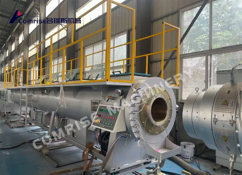 Termine avec succès l'essai en usine d'une ligne d'extrusion de tuyaux en PE de grand diamètre (200 à 500 mm)