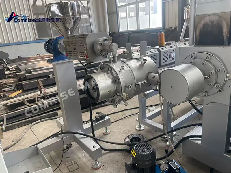 Une commande répétée confirme la confiance : ligne de production de bandes d'eau en PE à grande vitesse